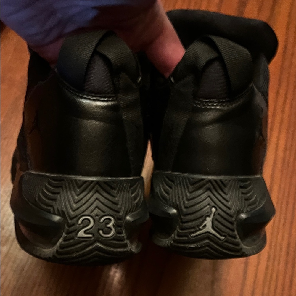 “Stay Loyal”, Air Jordan,Men’s Black mid--Top Athletic Basketball Shoes. - Picture 11 of 14